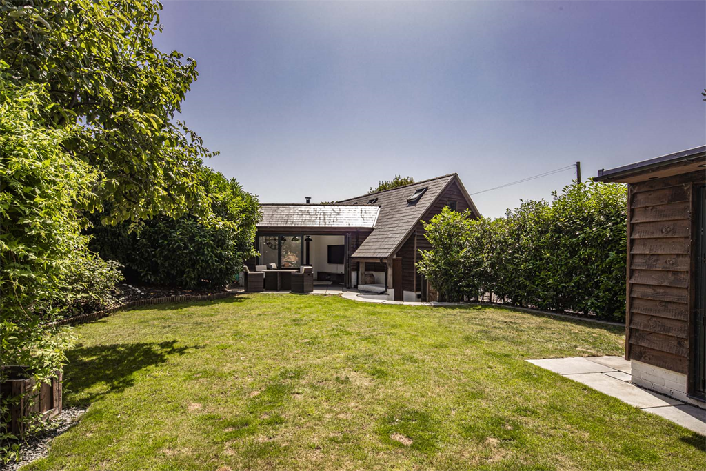 Property photo 1 of 37