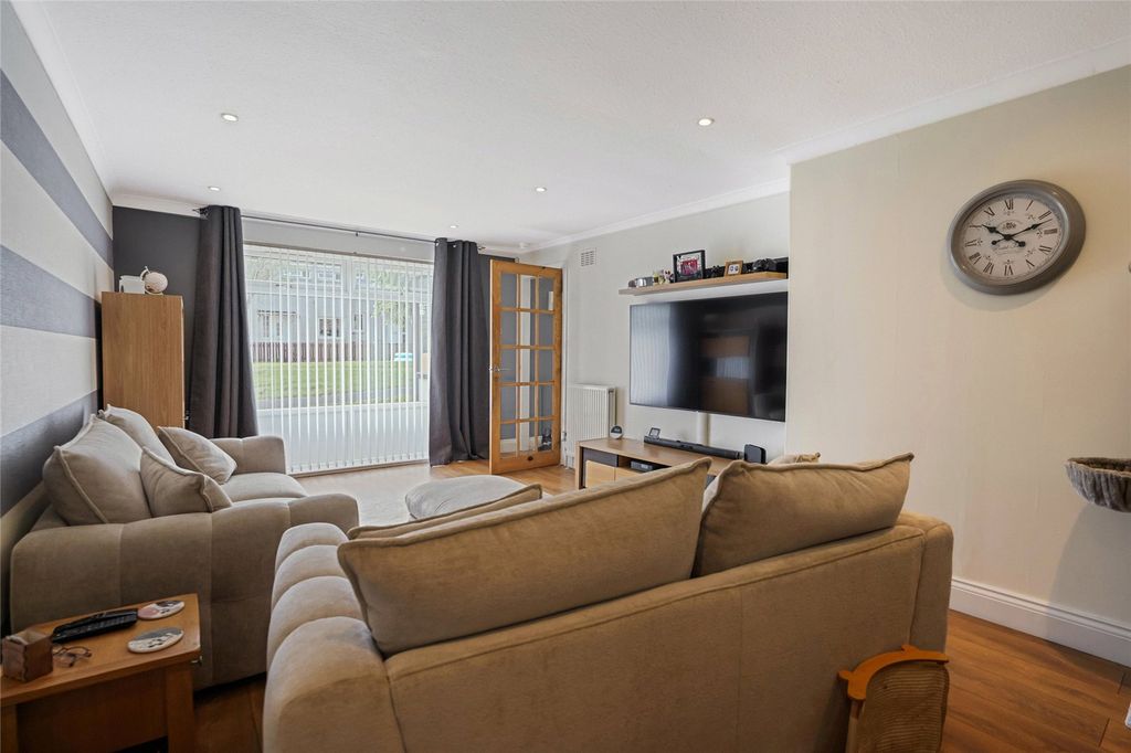 Property photo 3 of 21 Picture No. 04