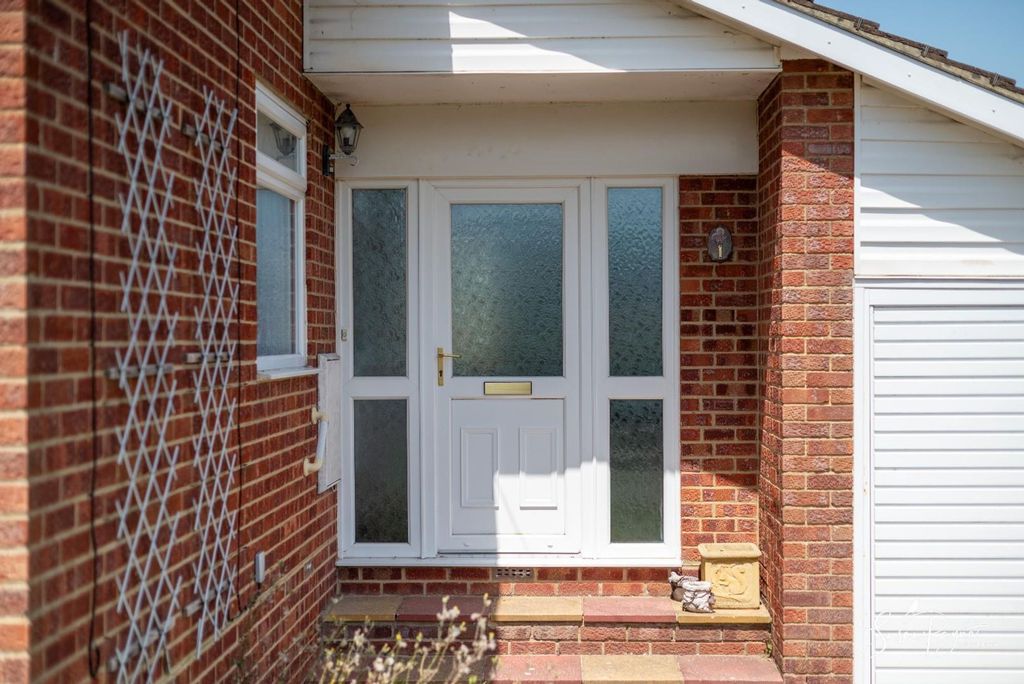 Property photo 3 of 25
