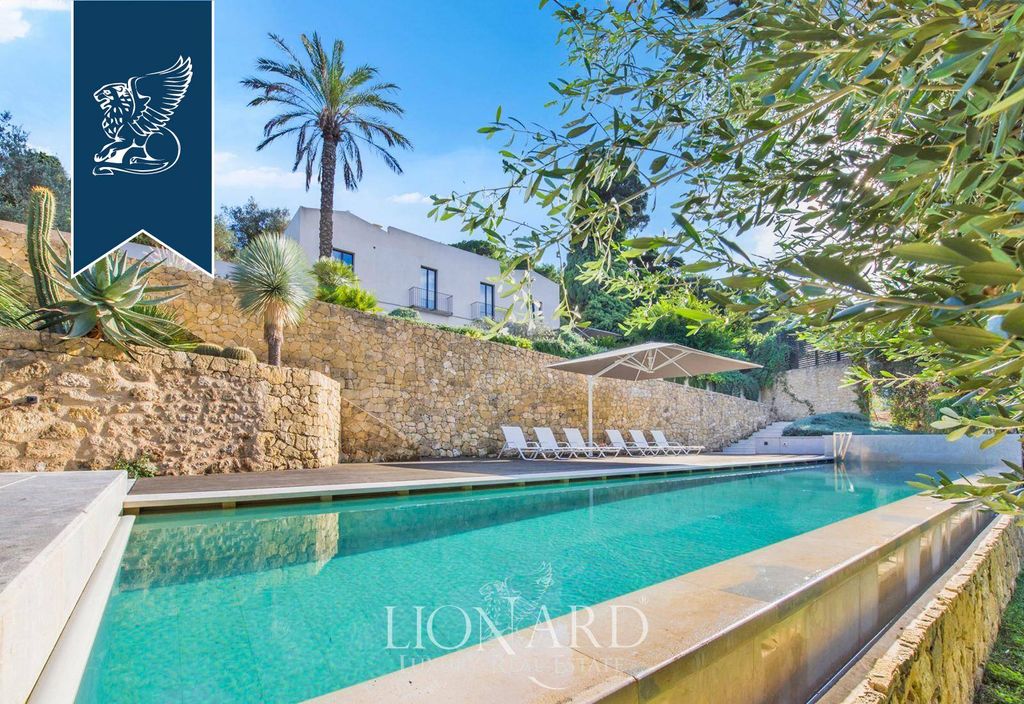 Property photo 1 of 20 Ref. 13295