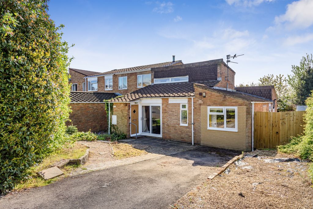 Property photo 1 of 22