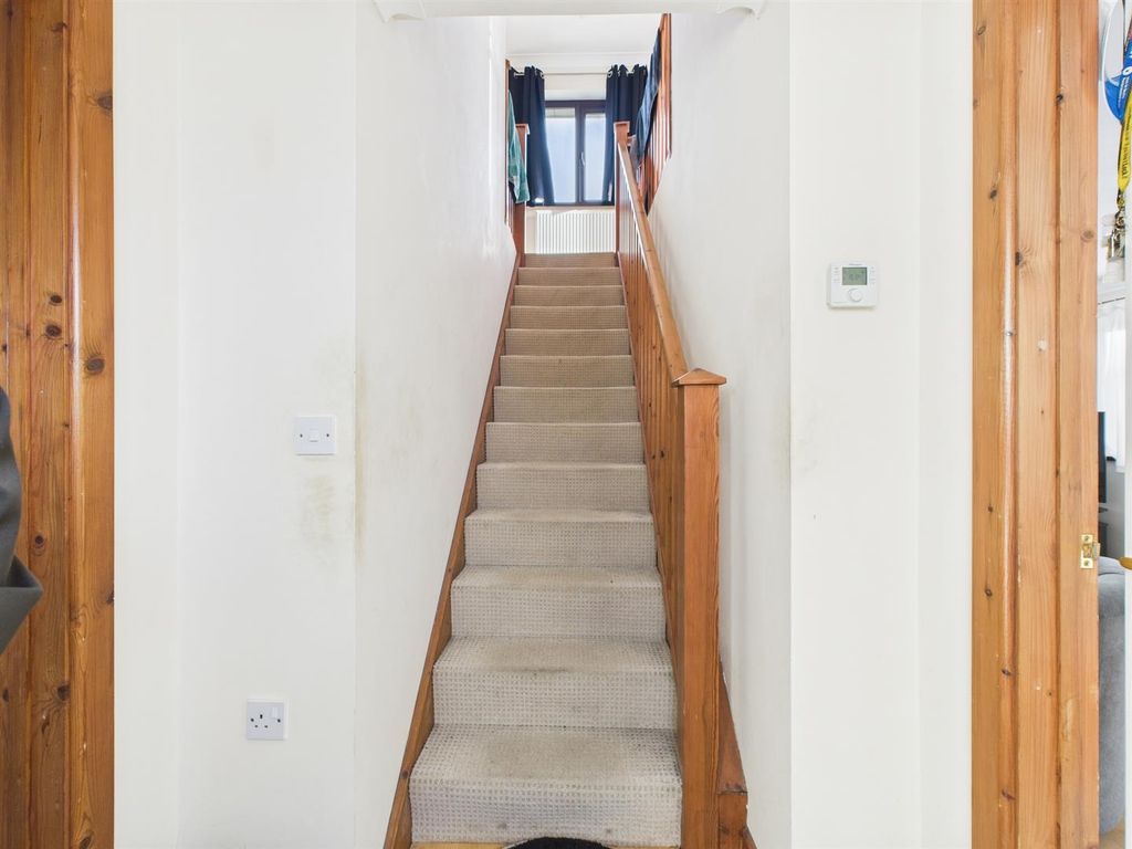 Property photo 2 of 22 Cam05474G0-Pr0046-Still001.Jpg