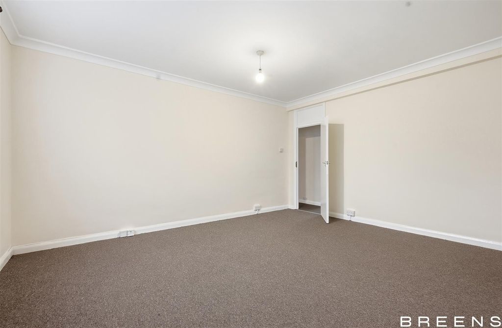 Property photo 3 of 12 Img_4458.Jpg