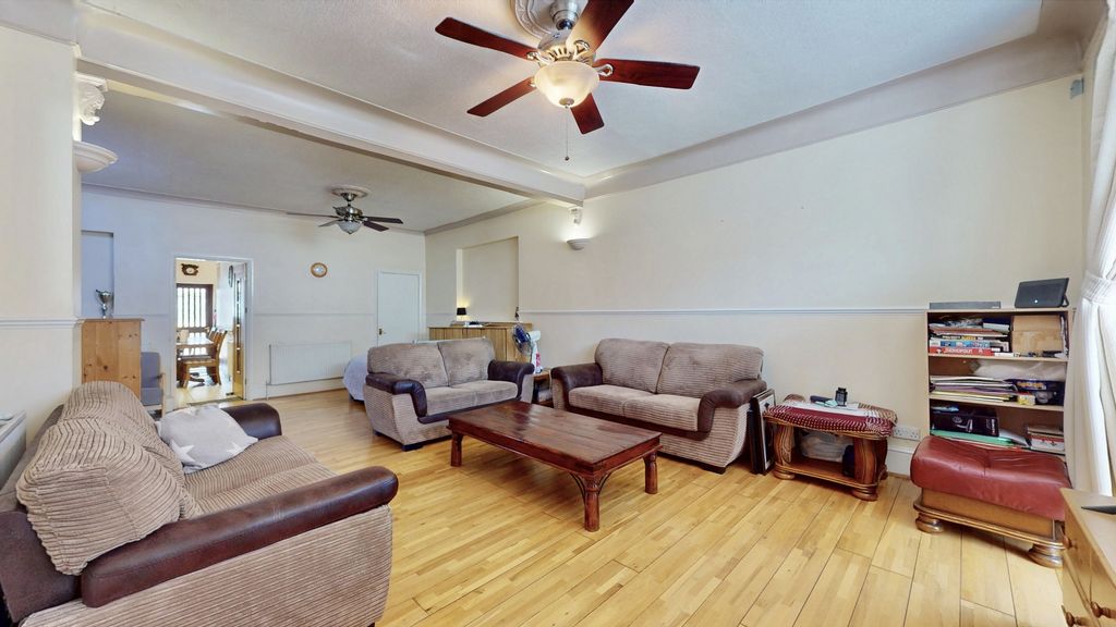 Property photo 2 of 22 Photo 20