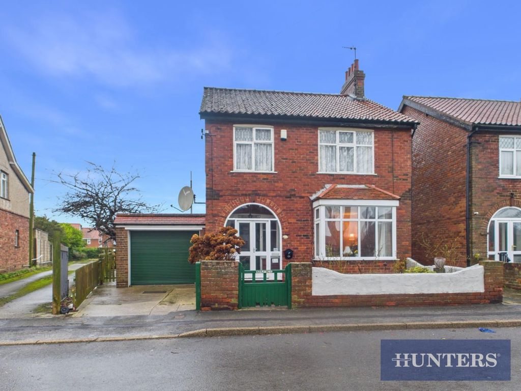 Property photo 1 of 16 Cam01494G0-Pr0503-Still021.Jpg