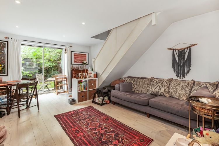 Property photo 3 of 6 288097