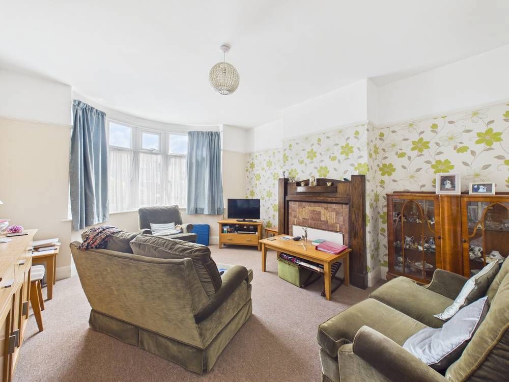 Property photo 2 of 19 Giraffe360-Still001