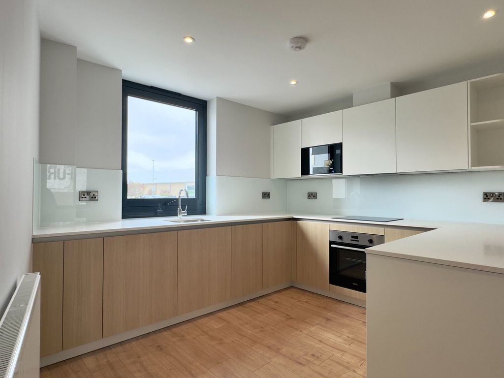 Property photo 3 of 21