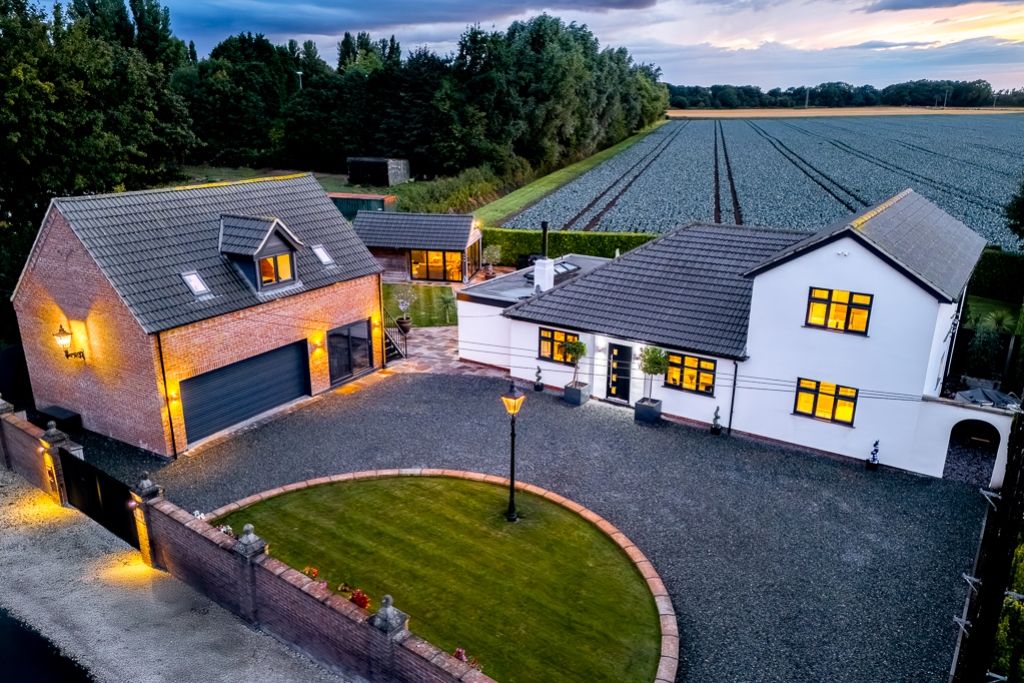Property photo 1 of 45 Rose Lodge (Fishtoft) Twilight-1