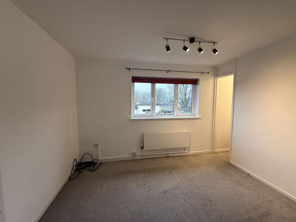 Property photo 2 of 15 Bedroom 1