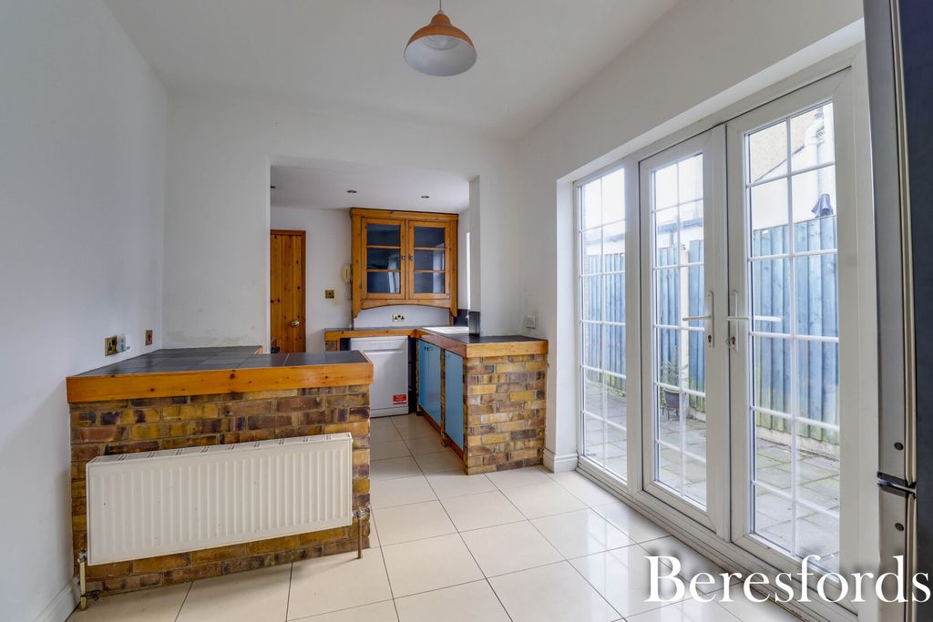 Property photo 3 of 17 Picture No. 28