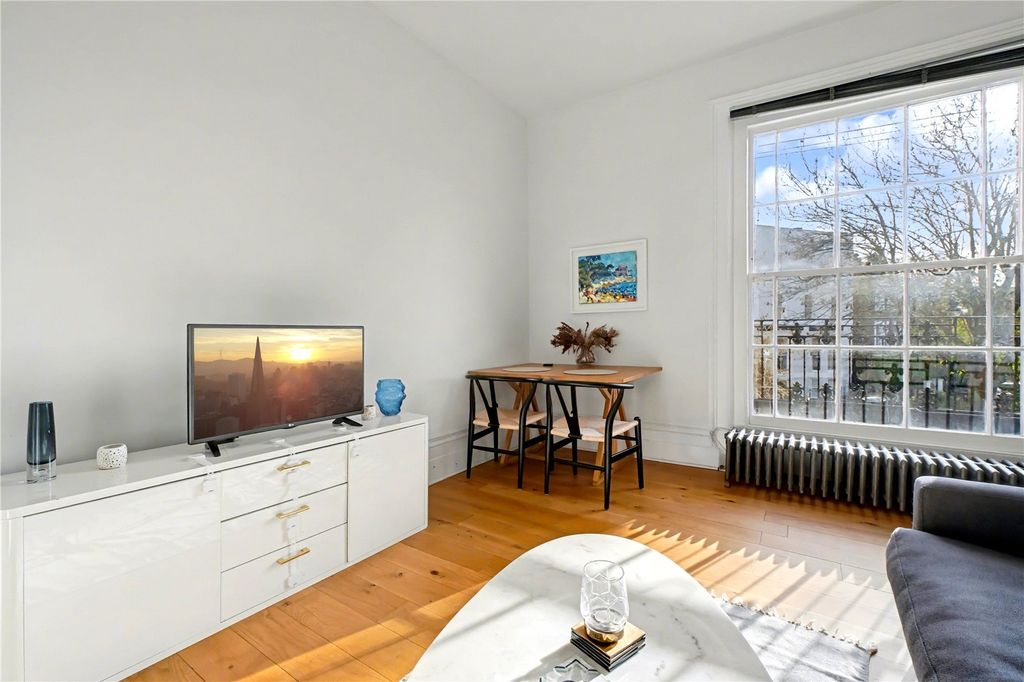 Property photo 3 of 11 Picture No. 11