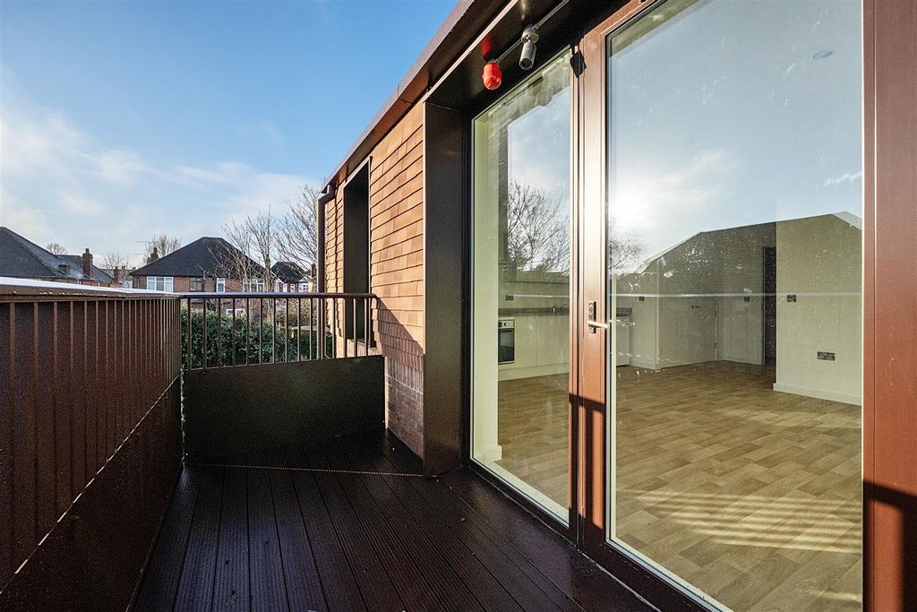 Property photo 3 of 14 1401583-12-696A1215A7E89.Jpg