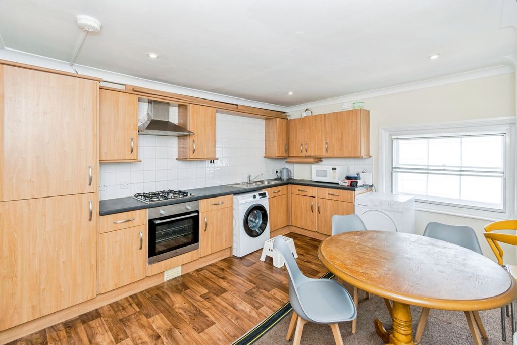 Property photo 2 of 11 Pbox-Img.Jpg