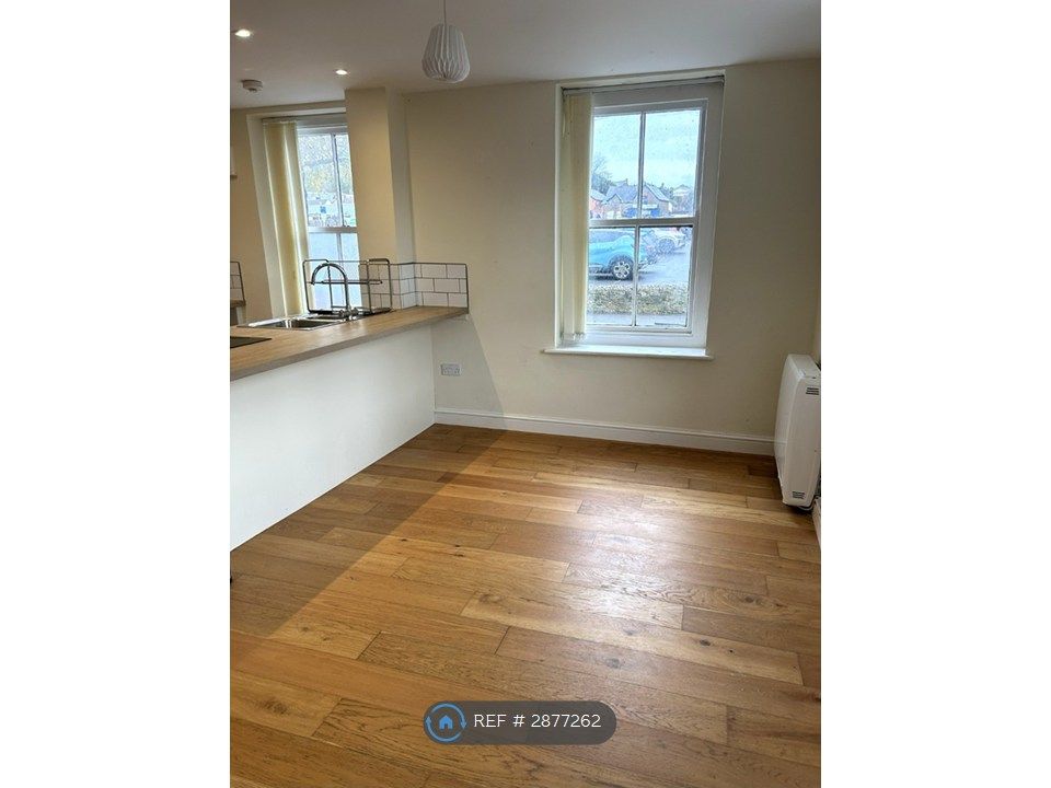 Property photo 3 of 11 Dining Area