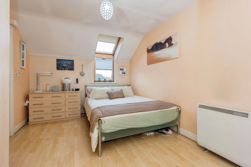 Property photo 3 of 16 Photo