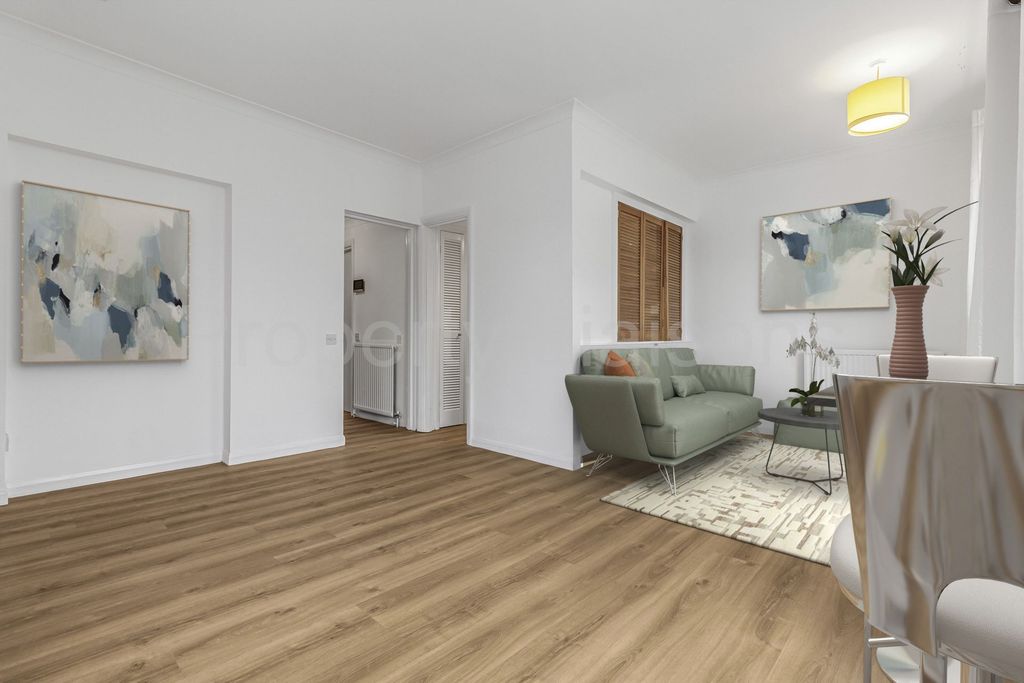 Property photo 2 of 12 Photo 4