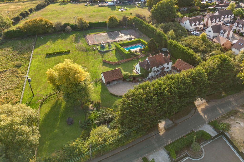 Property photo 2 of 74