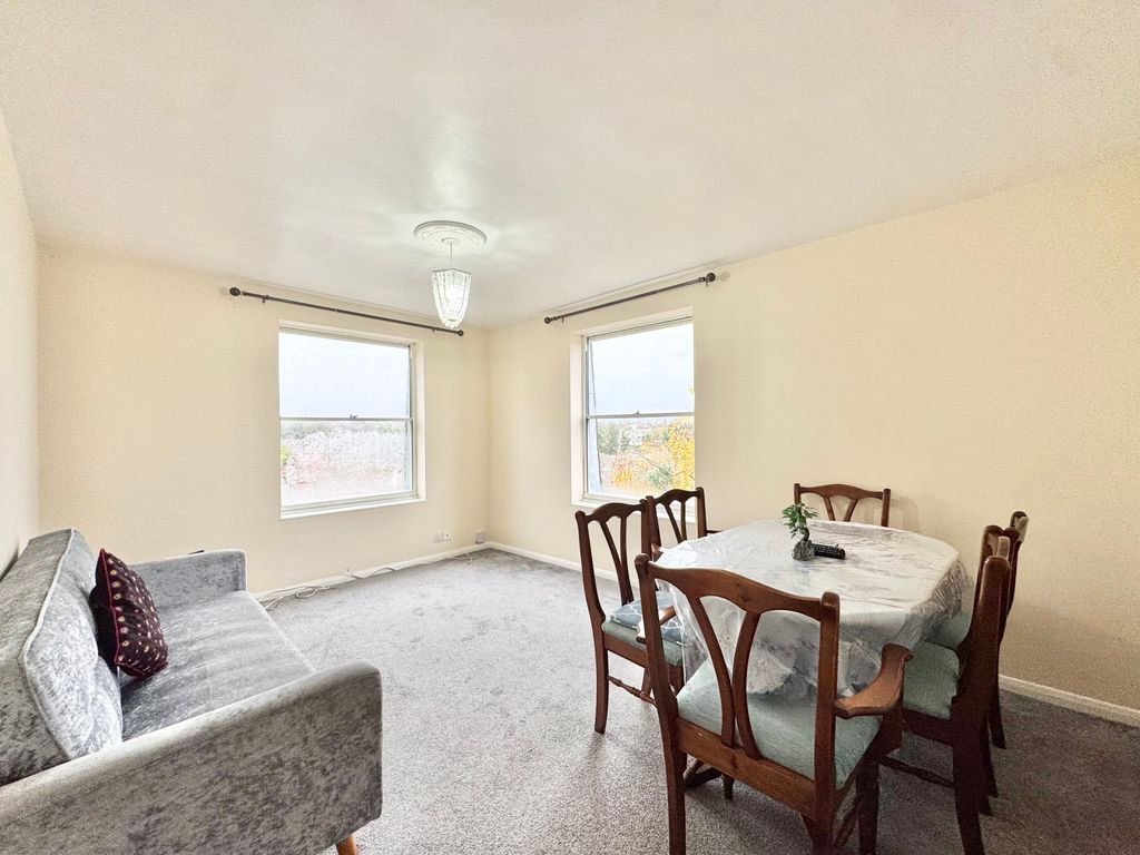 Property photo 2 of 8 Living Room