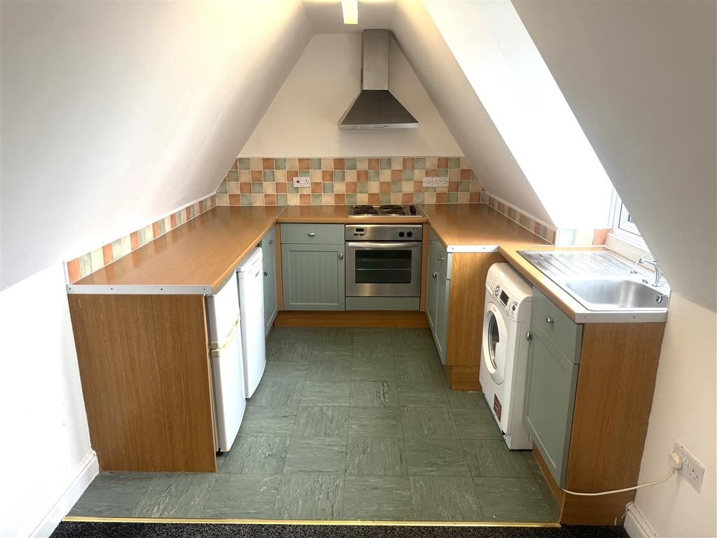 Property photo 2 of 5 Kitchen