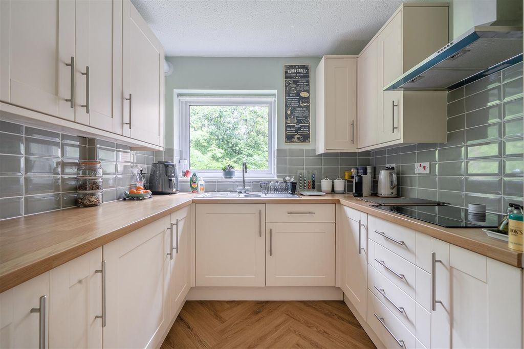 Property photo 3 of 22 1470163-10-6A2687Bc10De6.Jpg