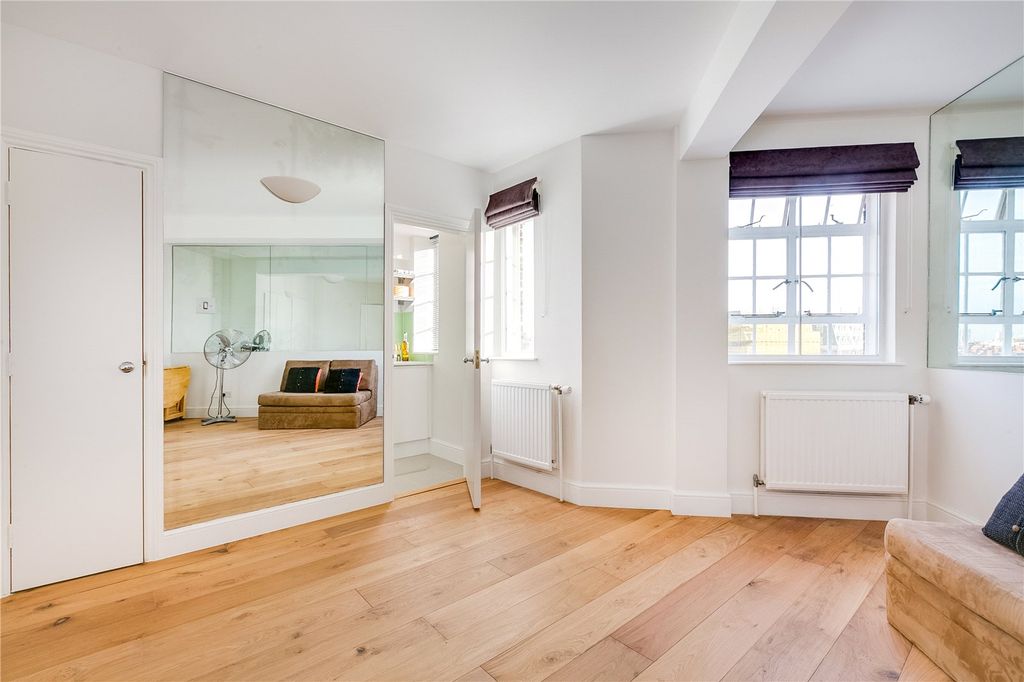 Property photo 3 of 7