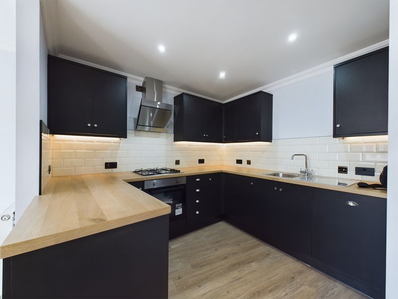 Property photo 2 of 9 Photo 9