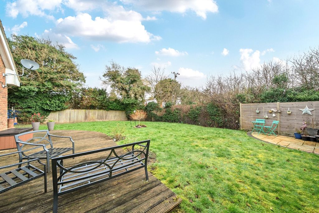 Property photo 2 of 19 Picture No. 32