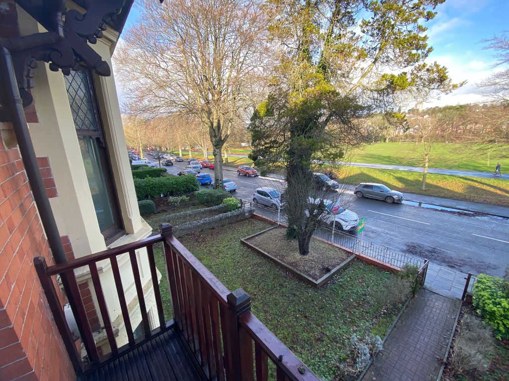 Property photo 2 of 8