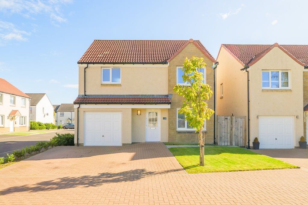 Property photo 1 of 31