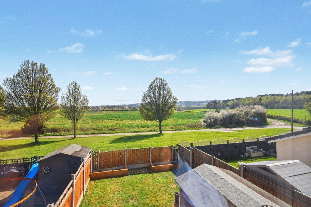 Property photo 2 of 17 Picture No. 10