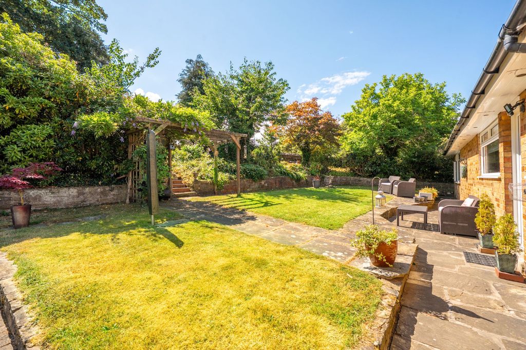 Property photo 3 of 42