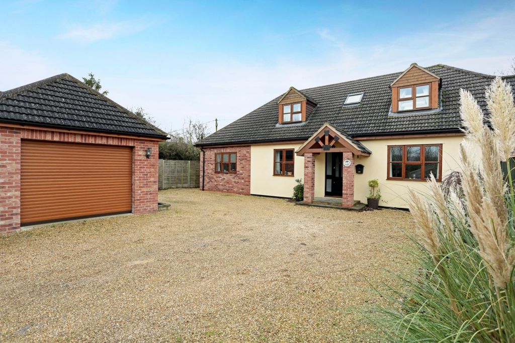 Property photo 1 of 10 Littledean 157928...