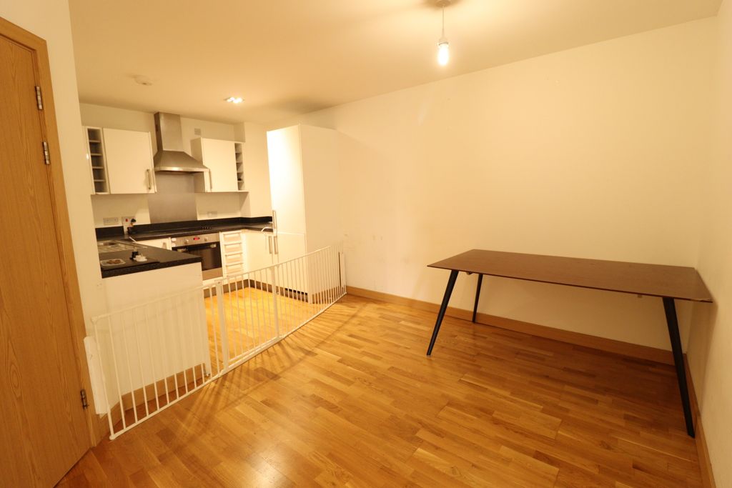 Property photo 3 of 10 Picture No. 12