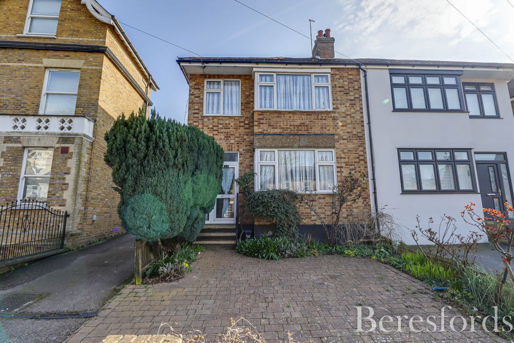 Property photo 1 of 28 Front