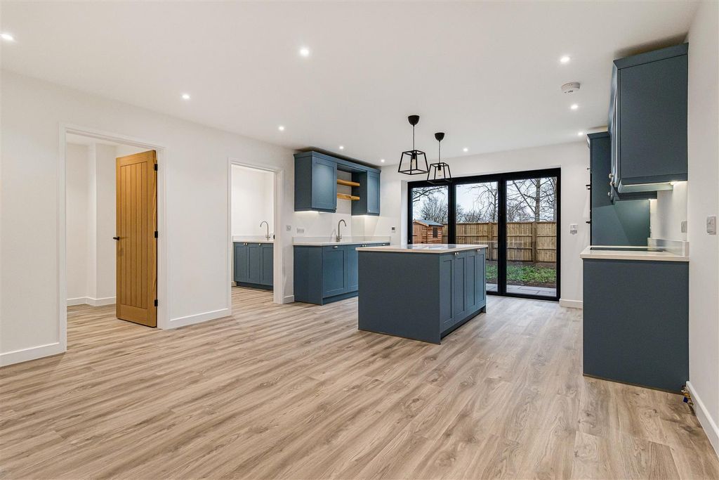 Property photo 2 of 16 26_68721.Jpg