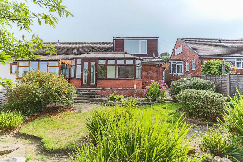 Property photo 2 of 27