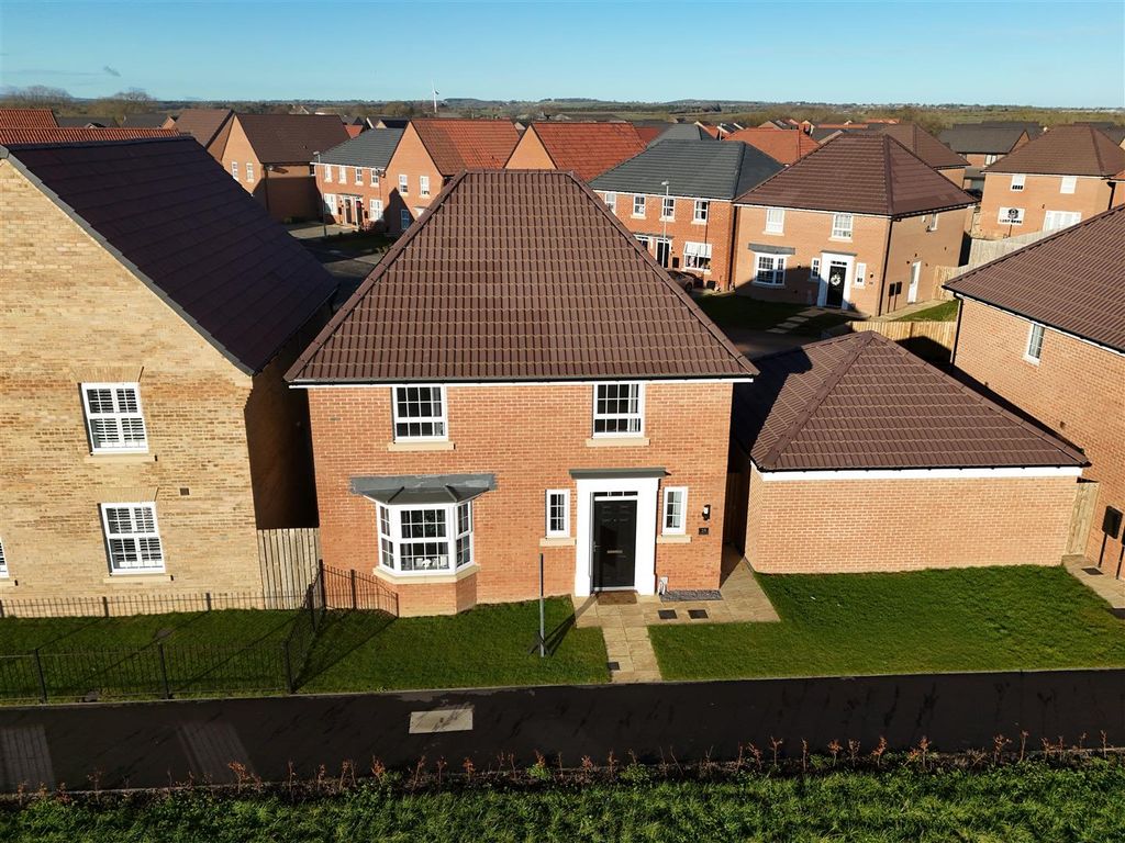 Property photo 1 of 24 Externally