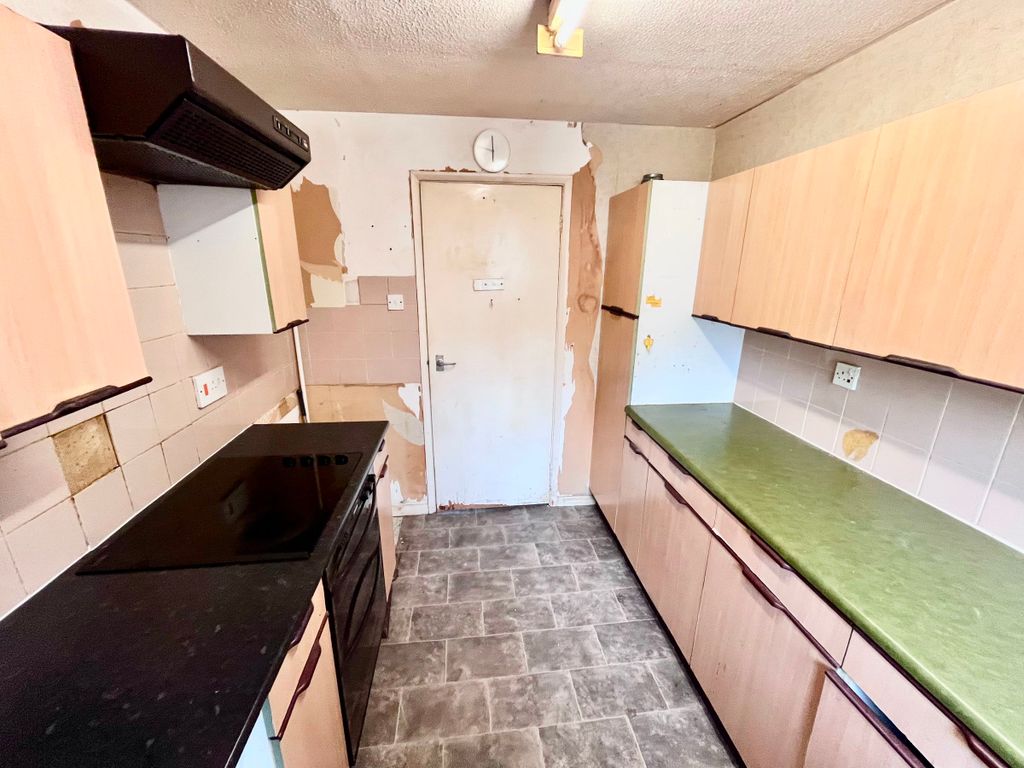 Property photo 3 of 18