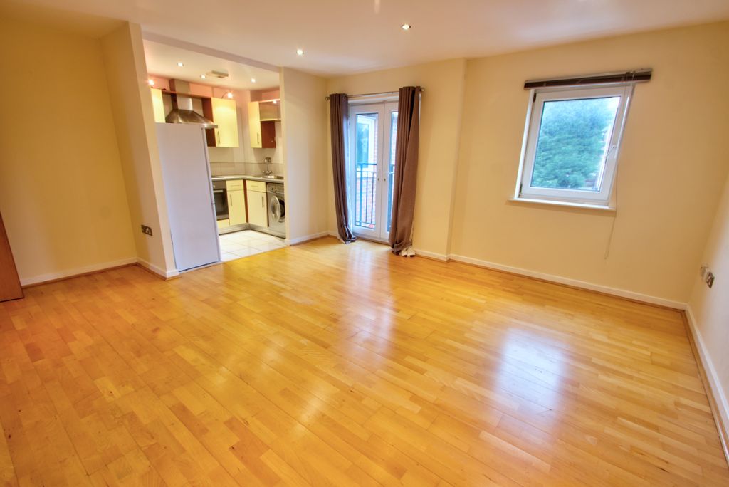 Property photo 2 of 8