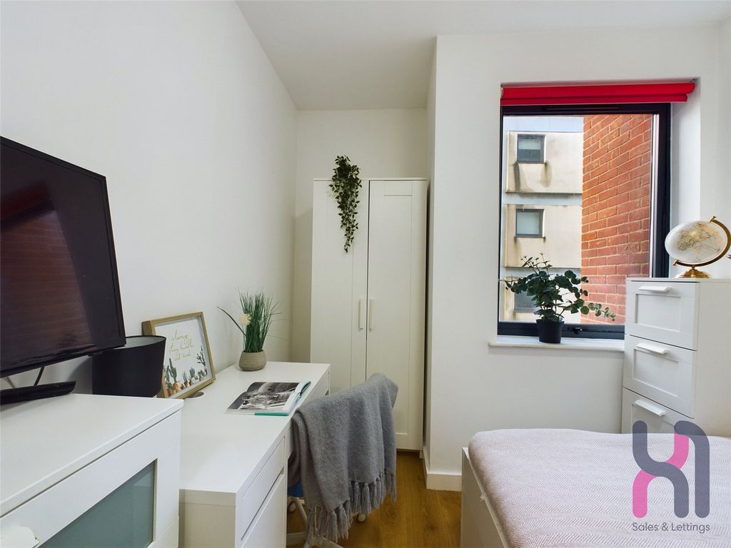 Property photo 2 of 10 Picture No. 20