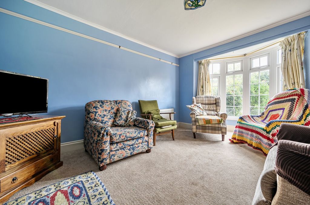 Property photo 2 of 20