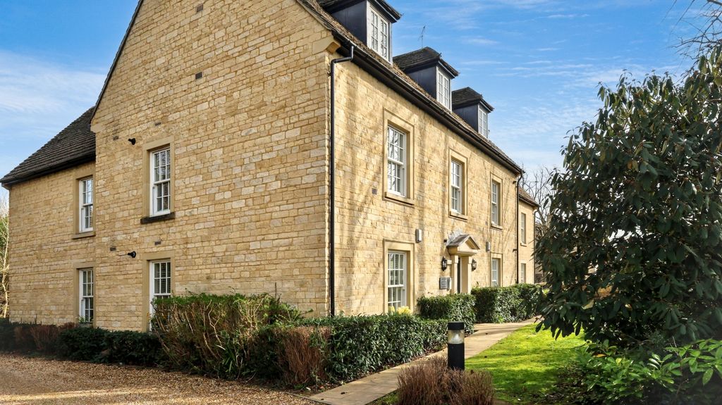 Property photo 1 of 16 Img_3558