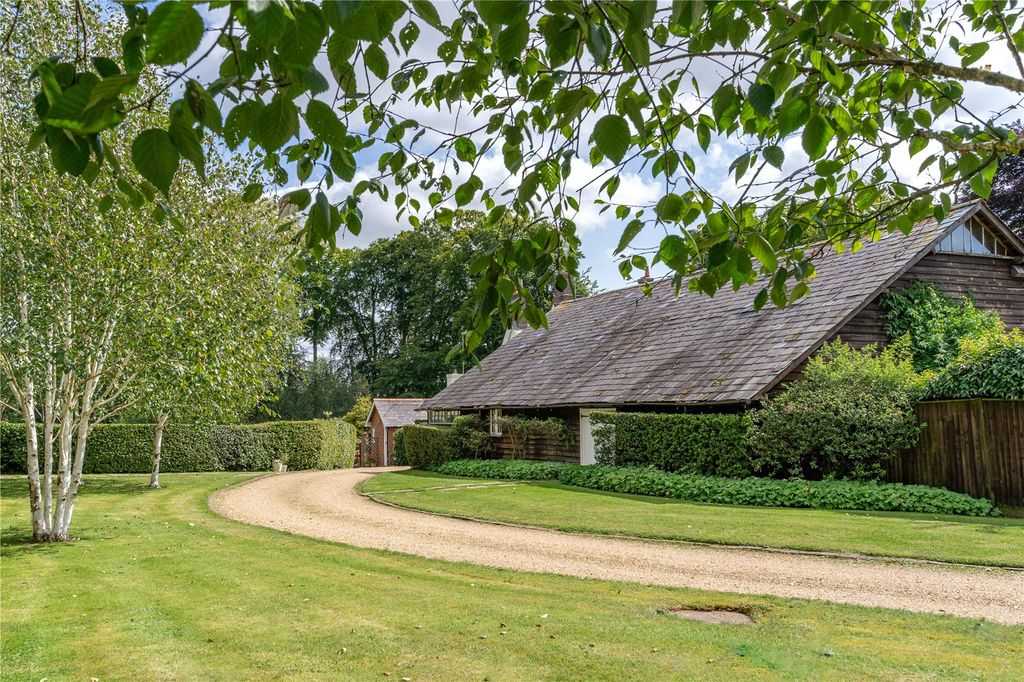 Property photo 3 of 25 Outbuildings