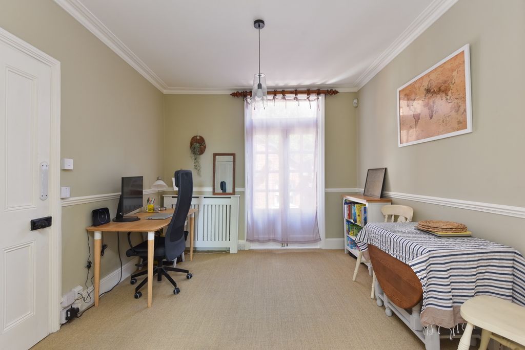 Property photo 3 of 18 4897494