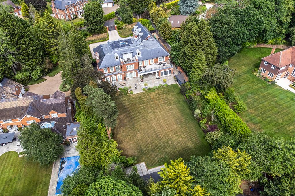 Additional image 36 of 6 bed property for saleRegent's Walk, Ascot, Berkshire SL5