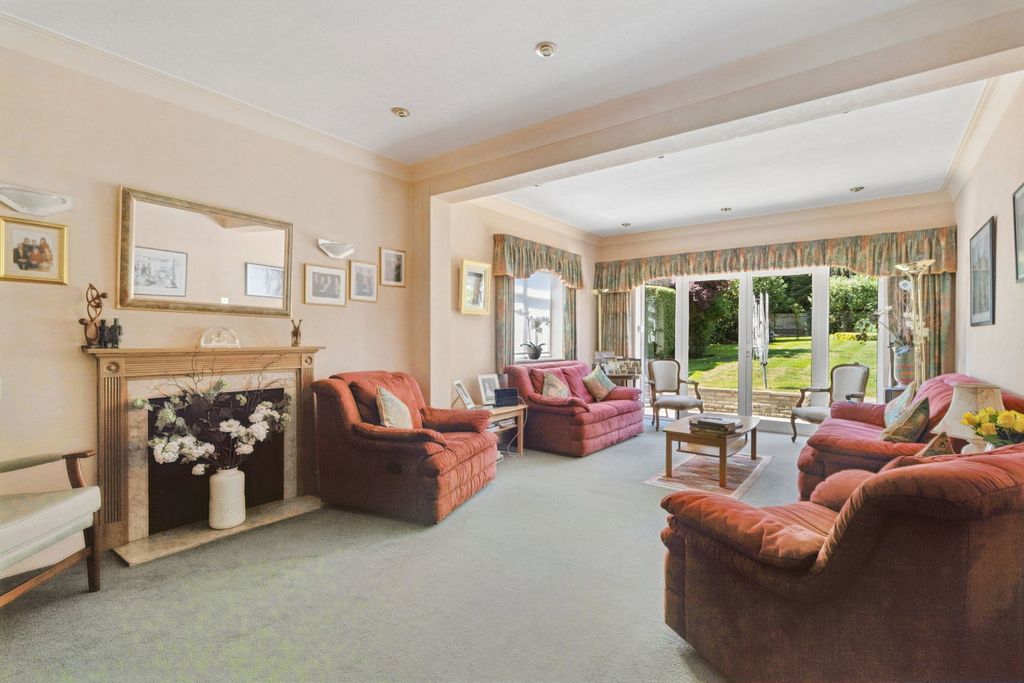 Property photo 3 of 18