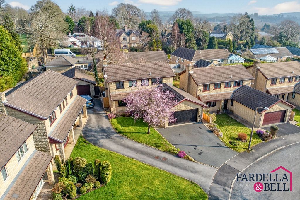 Property photo 1 of 21