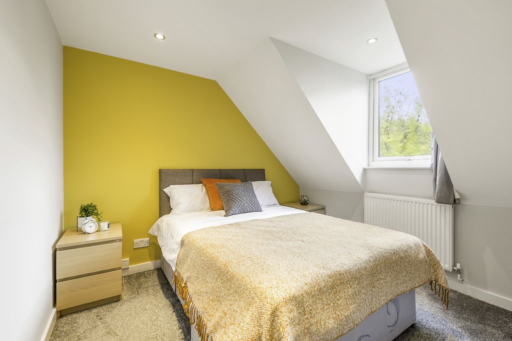 Property photo 3 of 5 Property Photo