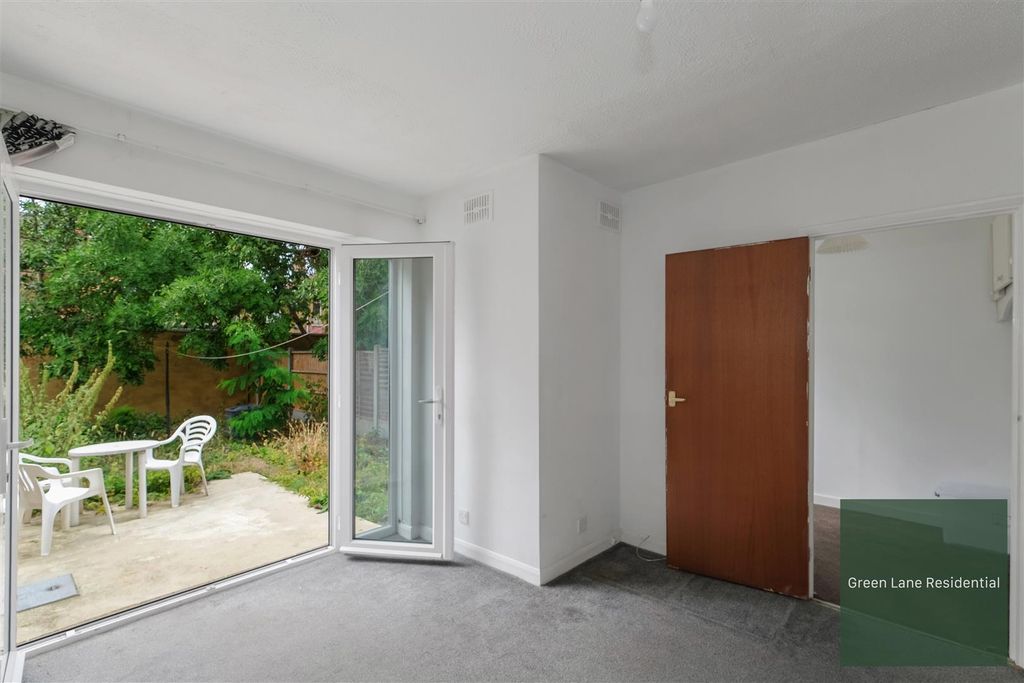 Property photo 3 of 16 Petk6902.Jpg
